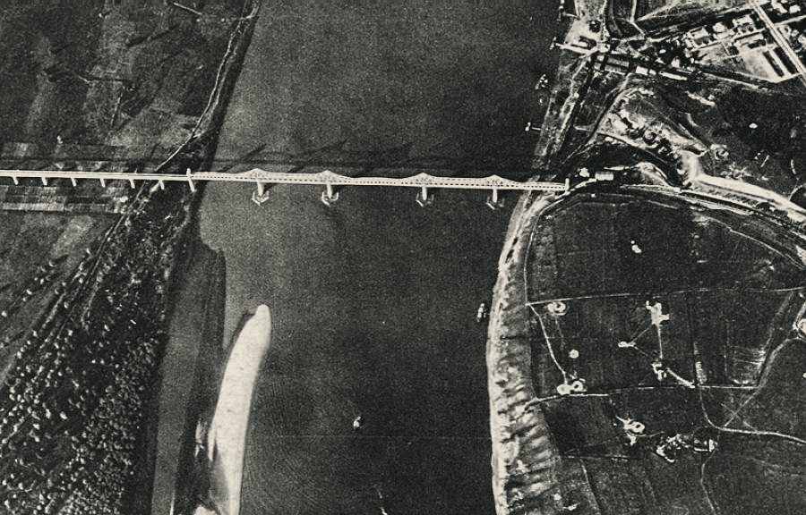 Podul de la Cernavodă fotografiat din avion în 1916
